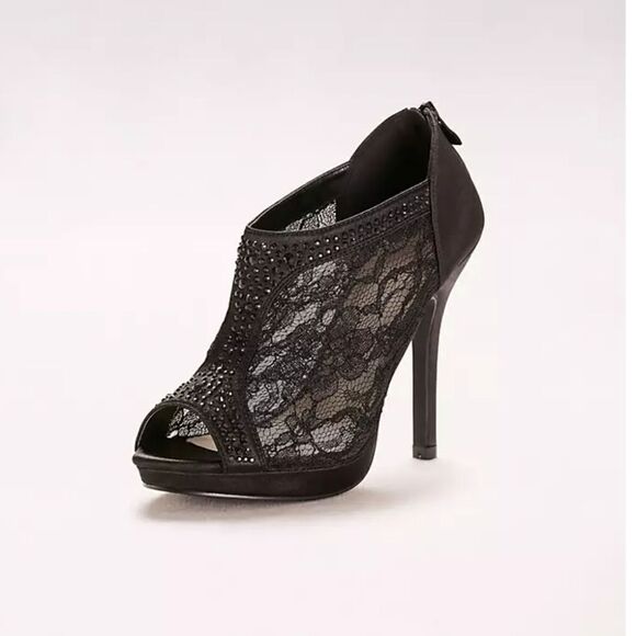 David's Bridal AYAEL9 Black Lace Heels,  with Crystals Size 9 - Picture 1 of 12